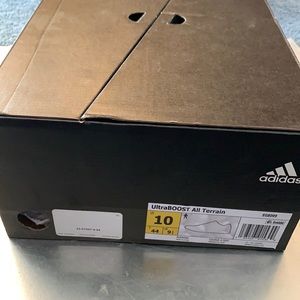 Men’s Adidas UltraBoost sneakers W/ Box